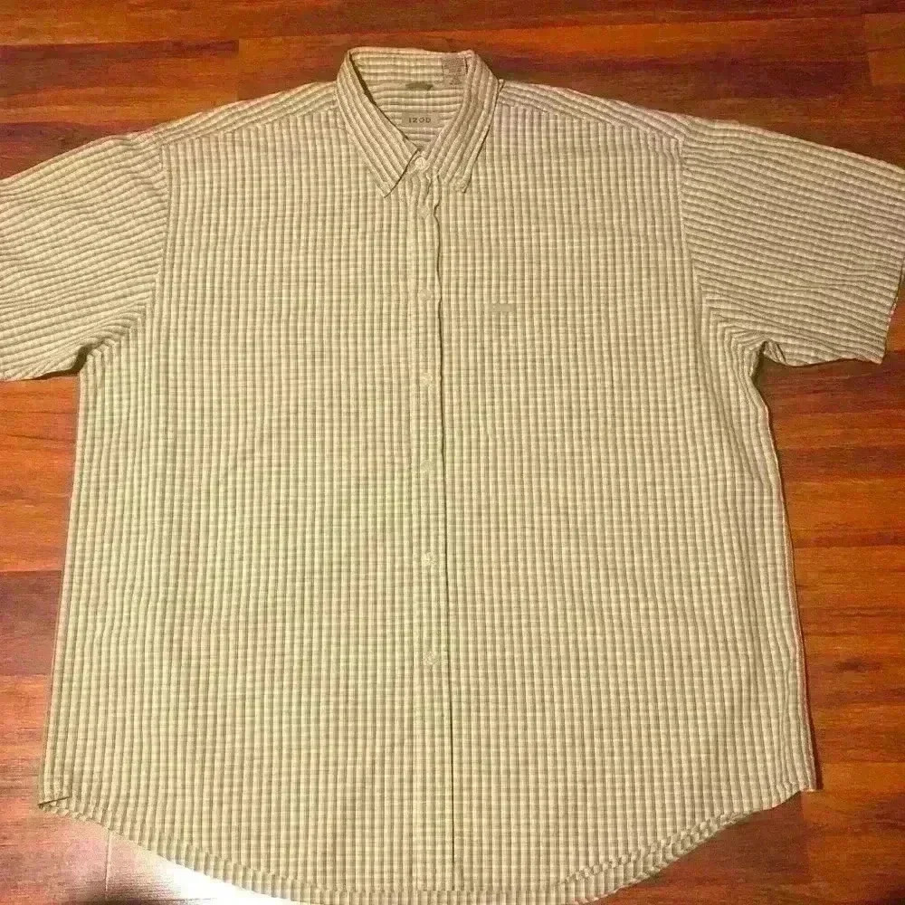 IZOD 100% cotton checkered print button down shirt!